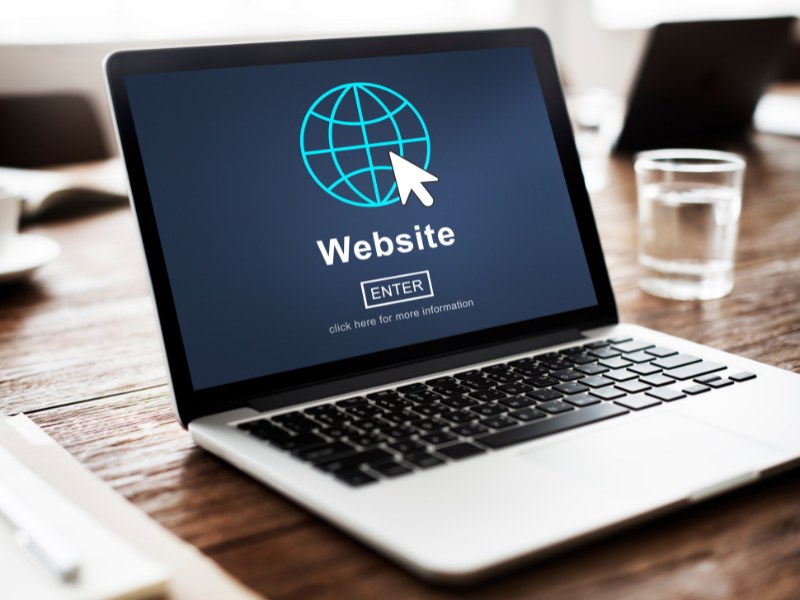 social media vs website marketing strategy illustration